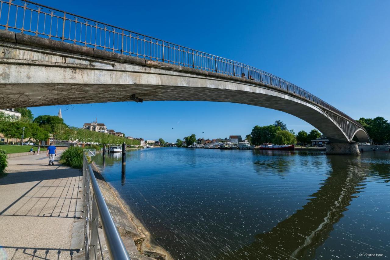 Hotel Cerise Auxerre โมเนโต ภายนอก รูปภาพ