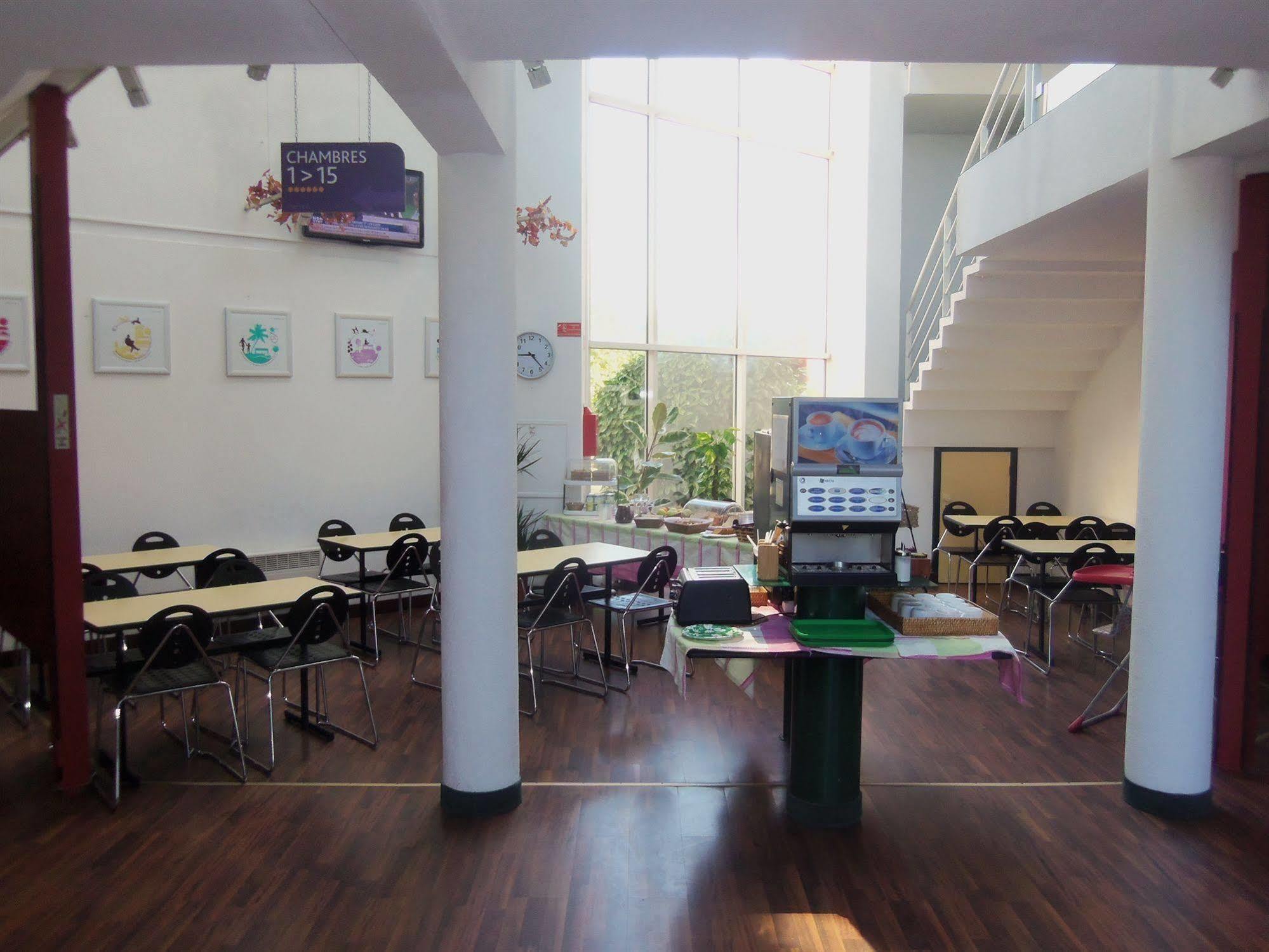 Hotel Cerise Auxerre โมเนโต ภายนอก รูปภาพ