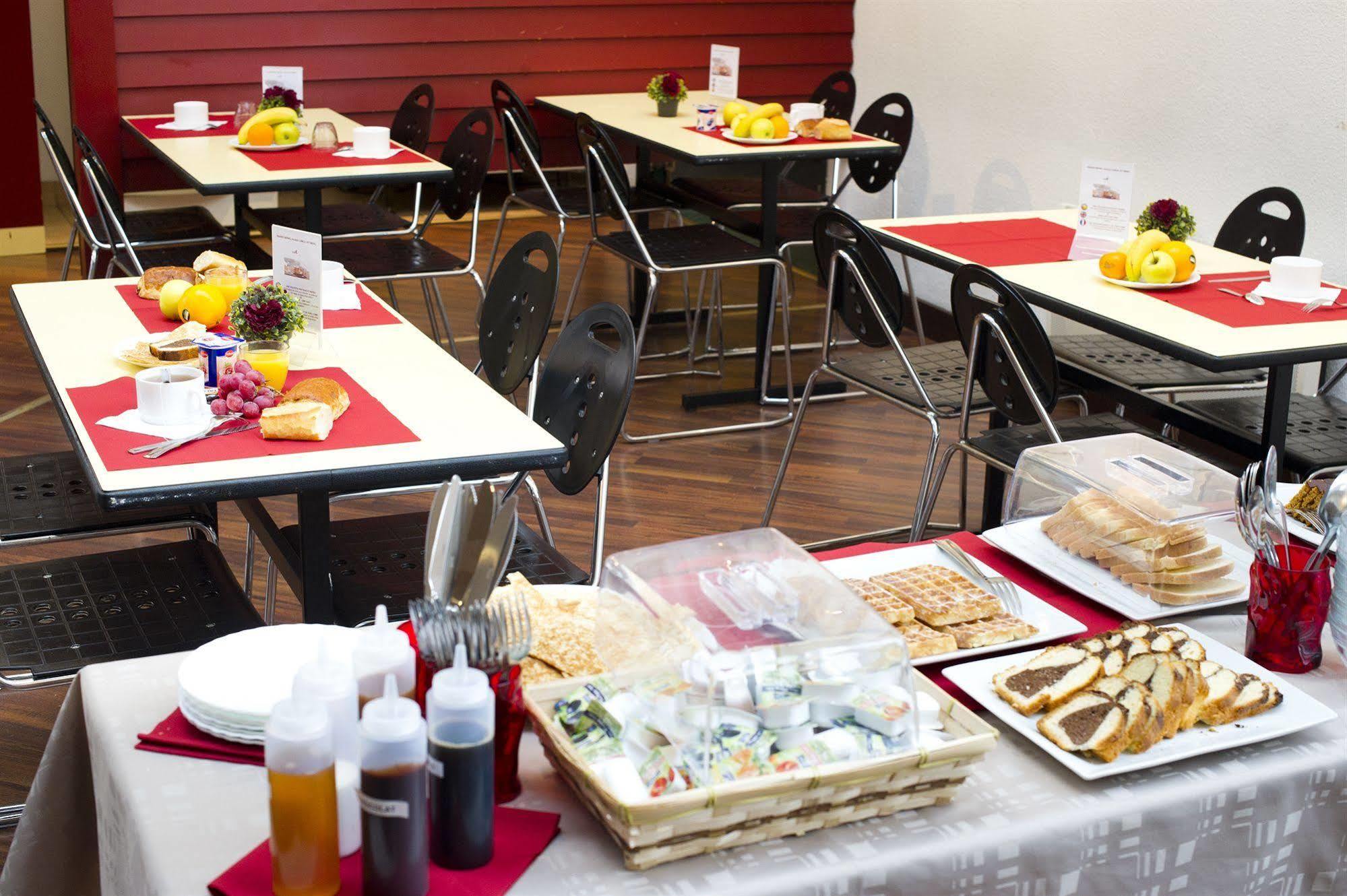 Hotel Cerise Auxerre โมเนโต ภายนอก รูปภาพ